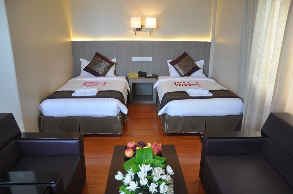 Golden Hill Hotel - Lashio Εξωτερικό φωτογραφία