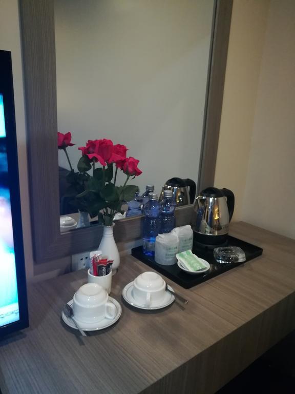 Golden Hill Hotel - Lashio Εξωτερικό φωτογραφία