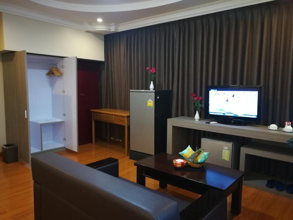 Golden Hill Hotel - Lashio Εξωτερικό φωτογραφία